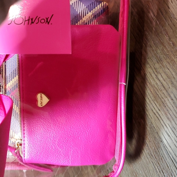Betsey Johnson 3 Piece Cosmetic Bags Set - Picture 3 of 10